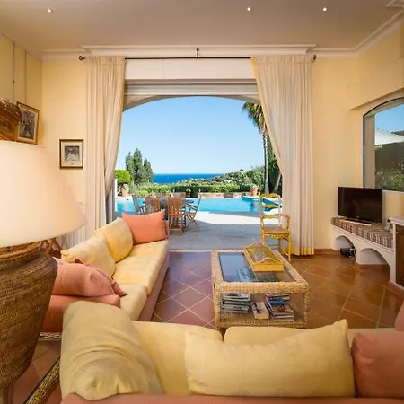 Villa House Lou Greou