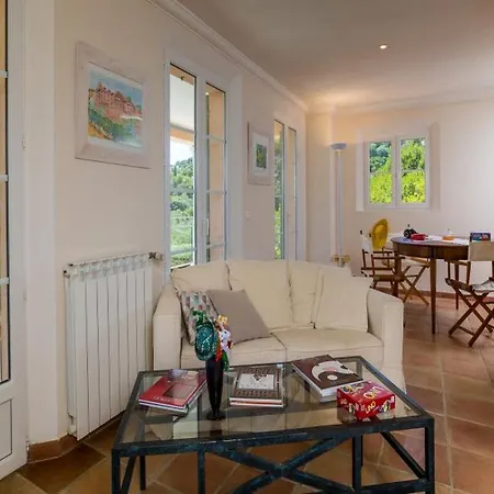 House Lou Greou *